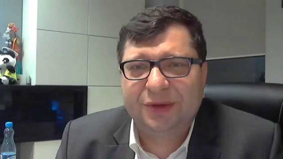 Stonoga zabalował. Pijany kopnął policjanta i wysikał się w recepcji w Marriotcie