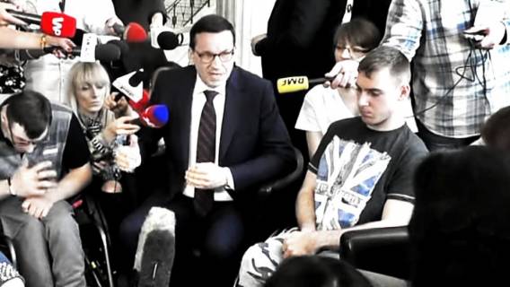 Mateusz Morawiecki niepełnosprawni yt