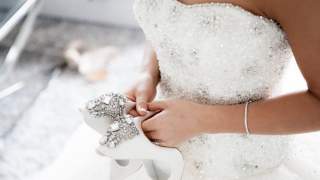 Podatek od dekoltu. Kler chce 