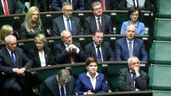 PiS rozsadzi skandal przed wyborami? WP ujawniła zakulisowe maile