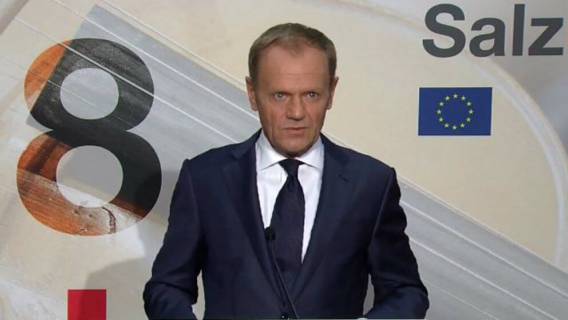 Donald Tusk hitem Instagrama! Wcielił się w członka The Beatles