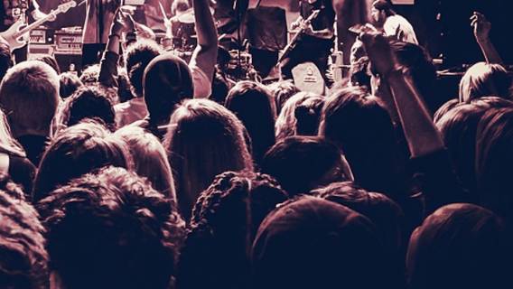 No i się doigrała! To oficjalny KONIEC znienawidzonej gwiazdy disco polo