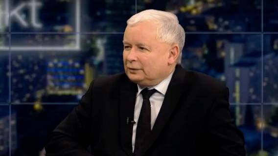 Kaczyński przyłapany z bukietem kwiatów! Kim jest kobieta, która zawróciła mu w głowie?!