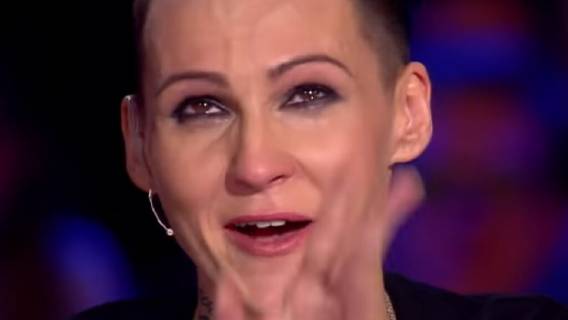 Wielka gwiazda TVN zmieniła się nie do poznania. Przebiła nawet Chylińską