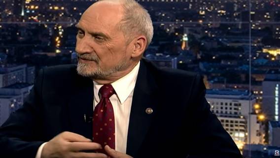 Co na to Macierewicz? Jego ulubieniec przerywa milczenie