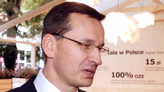 O co chodzi? Tajemnicza koperta Kaczyńskiego dla Morawieckiego