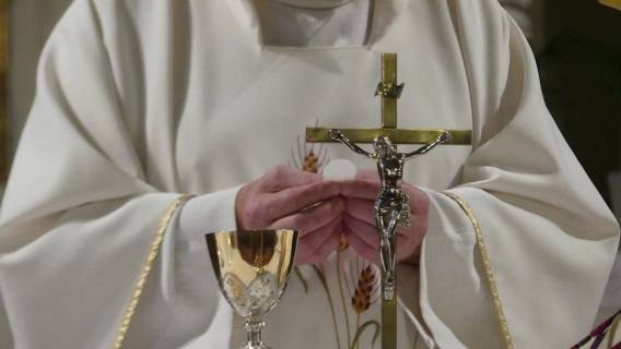 Gdynia: Ksiądz pedofil zniszczył życie tym dzieciom! Kara dla niego to jakaś kpina