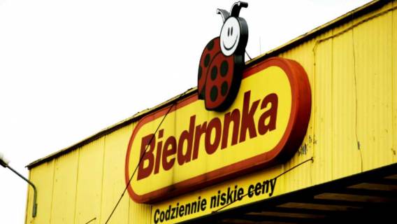 To się naprawdę dzieje w Biedronce! Lidl ZMIAŻDŻONY