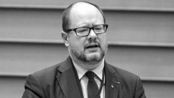 Paweł_Adamowicz_(2016)