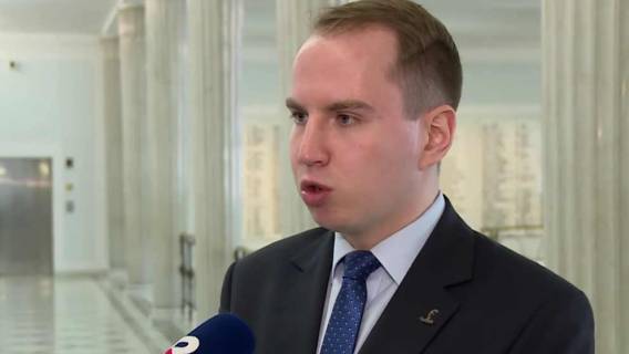 adam andruszkiewicz usuwa swoje wpisy