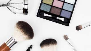 ile zarabia kosmetyczka w Warszawie