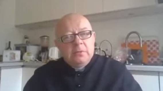 Ksiądz odpowiada wiernej