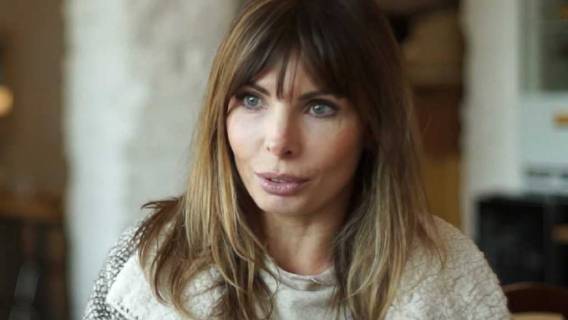 Agnieszka Dygant z aparatem na zęby
