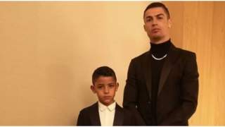 Ile Cristiano Ronaldo ma lat?