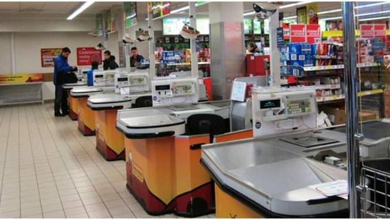 Lidl i Biedronka zatrudniają dziesiątki tysięcy kasjerów