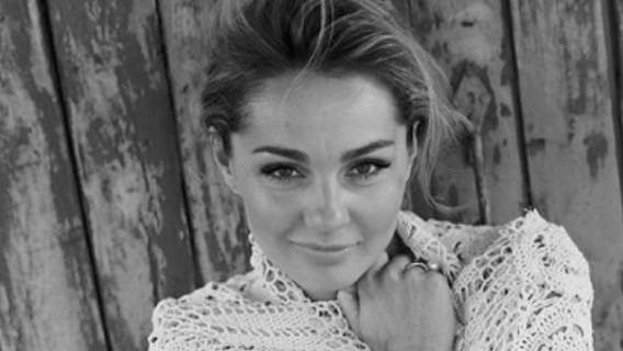 Małgorzata Socha pod prysznicem