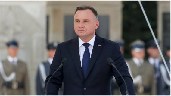 Załamany Andrzej Duda w 4 zdaniach przekazał Polakom tragiczną wiadomość o nagłej śmierci b. ministra. Ogłoszono datę pogrzebu
