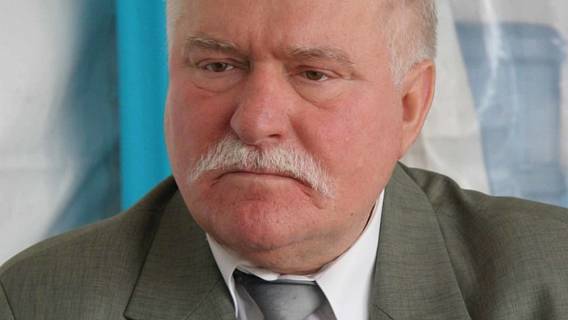 Lech Wałęsa przeprasza Polaków