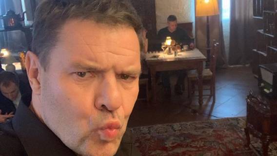 Tomasz Karolak ma długi