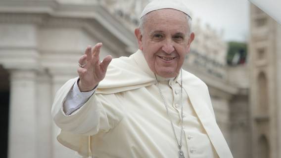 Rydzyk prosi o pieniądze, a papież przekazuje ich ogromną