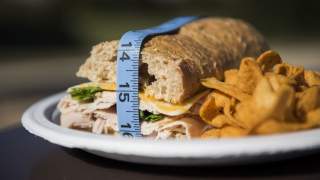 Zaburzenia odżywiania - napadowe jedzenie