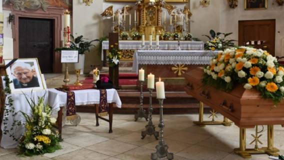 Dziś odbył się pogrzeb brata papieża Benedykta XVI