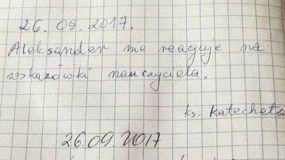 Chłopiec uwaga katecheta