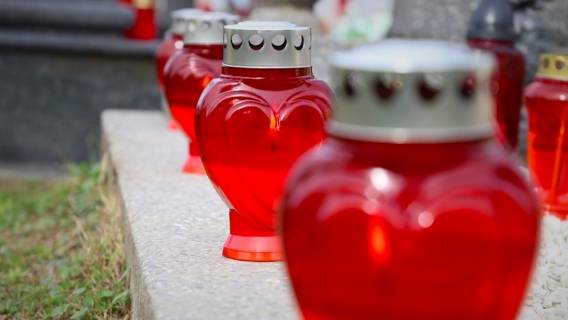 Kiedy poszli na grób Katarzyny nie mogli powstrzymać wzruszenia