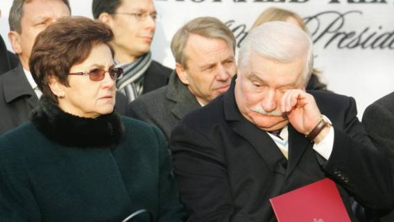 Lech Wałęsa jest zły na żonę