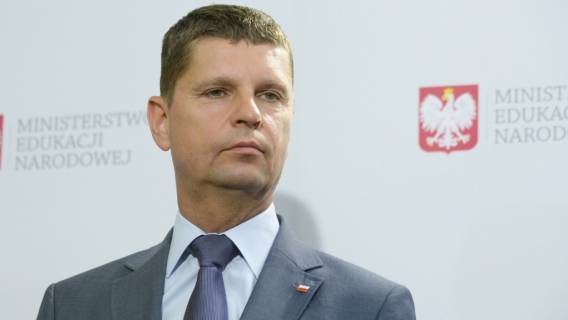 Ministerstwo o zamykanych szkołach