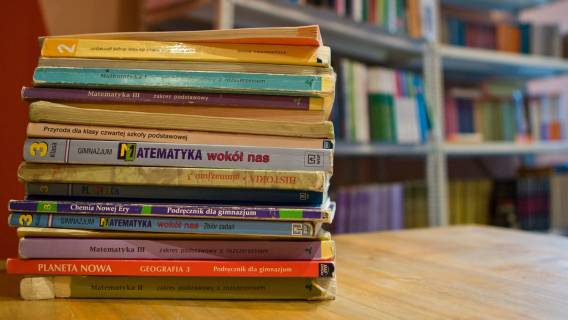 Podręczniki - powinny być darmowe?