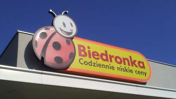 Biedronka otwarta w niedzielę