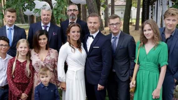 M jak miłość, czarne chmury nad parą