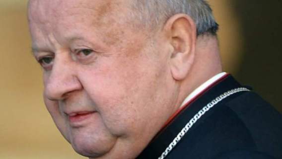 Stanisław Dziwisz odpowiada na zarzuty