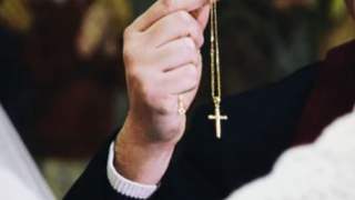 Ksiądz wywołał skandal