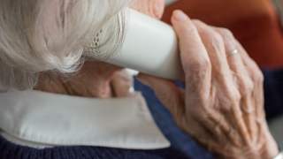 Policja ostrzega przez oszustwem na wnuczka