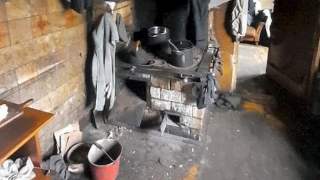 Staruszka żyje w skrajnej biedzie