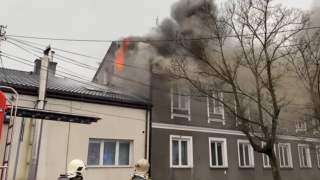 Pożar kamienicy pod Warszawą