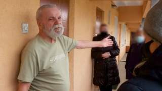 Sąsiedzi zamurowali przejście