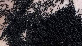 Mama znalazła w domku ogrodowym swoich dzieci dziwne kulki