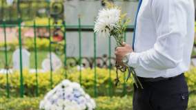 Mężczyzna odkrył, że zwłoki jego dzieci zostały zastąpione lalkami