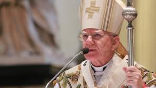 Abp Jędraszewski więcej mszy