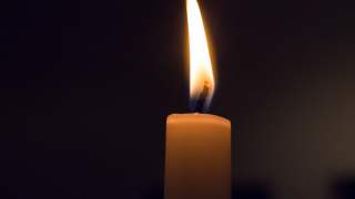 Zapalona świeczka