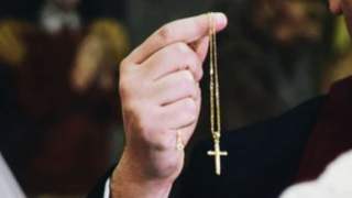 Ksiądz zażądał opłaty z apostazję