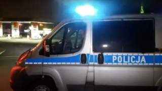 policja atak nożownika