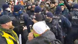 Strajk antycovidowców w Warszawie