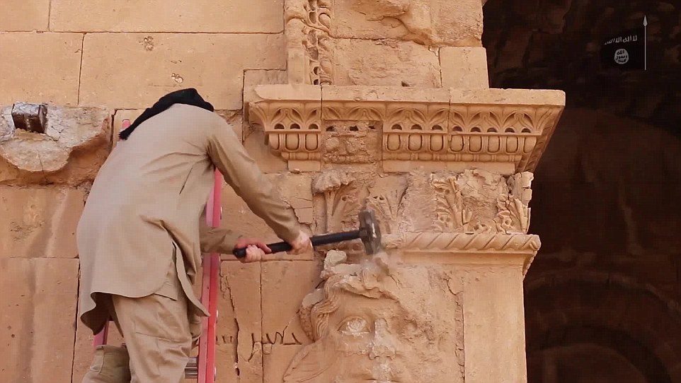 ISIS opublikowało kolejny film dokumentujący dewastację starożytnego miasta