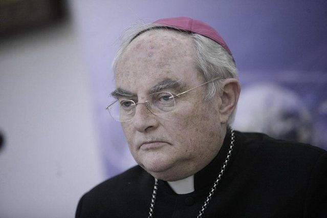 abp Hoser: Posłowie popierający in vitro sami wykluczają się ze wspólnoty wiernych