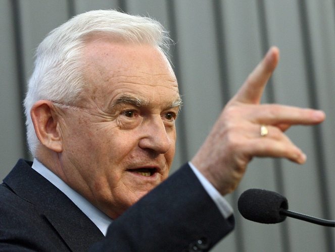 Miller: UPA odpowiada za ludobójstwo Polaków. Ukraińcy, ścigajcie mnie