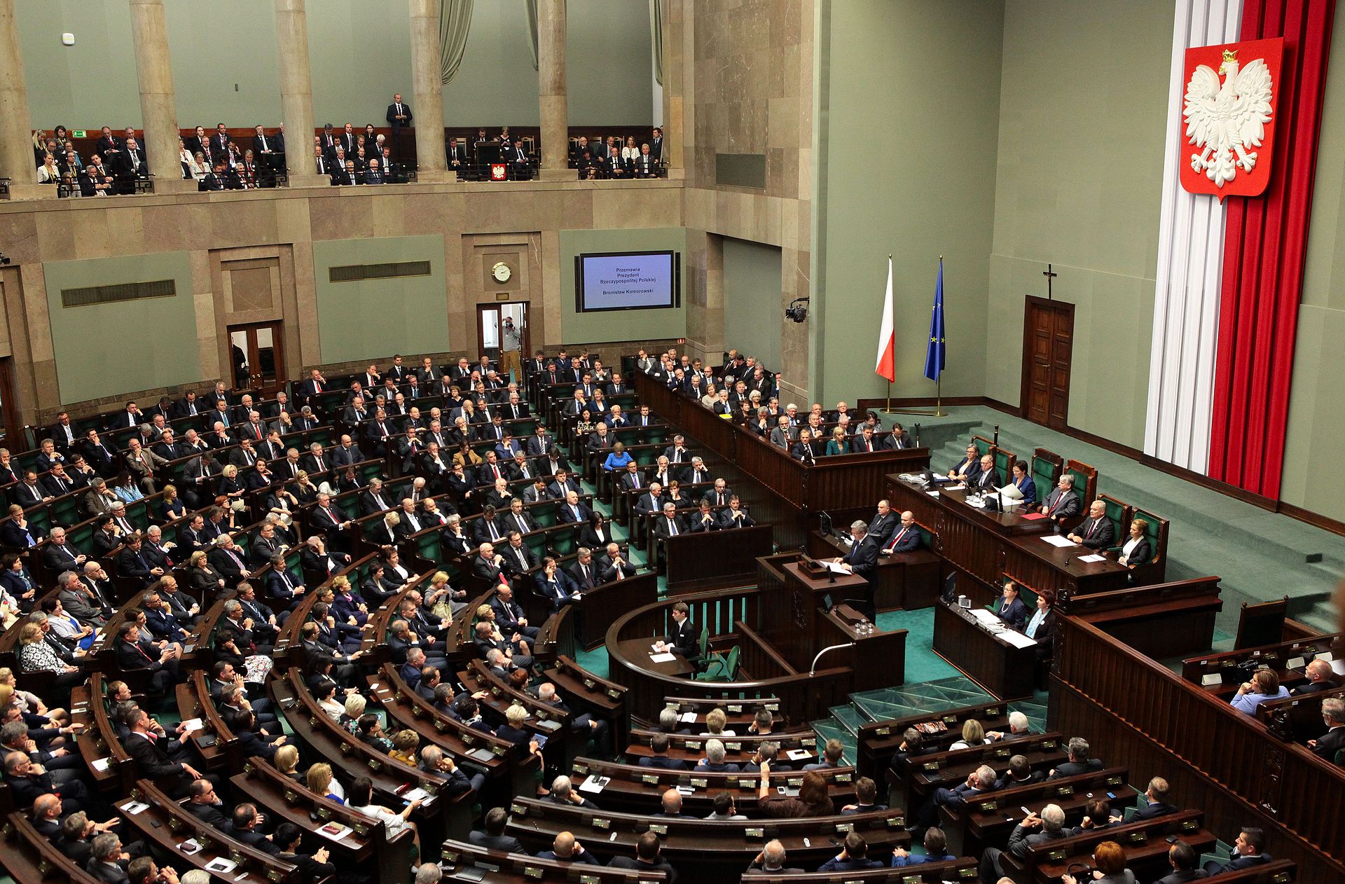 Pokłosie przepychanek u władzy: Coraz więcej Polaków źle ocenia sytuację w kraju